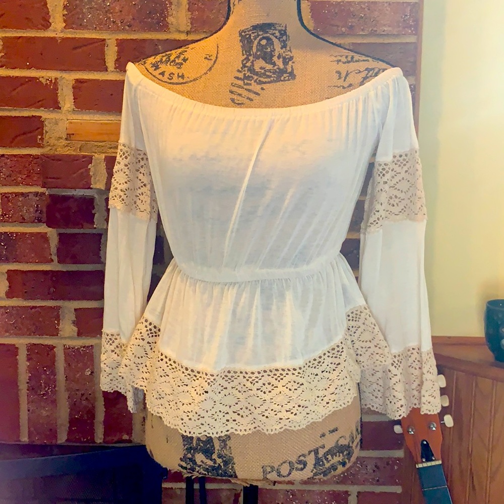 Double Zero off white bohemian top.  Size S